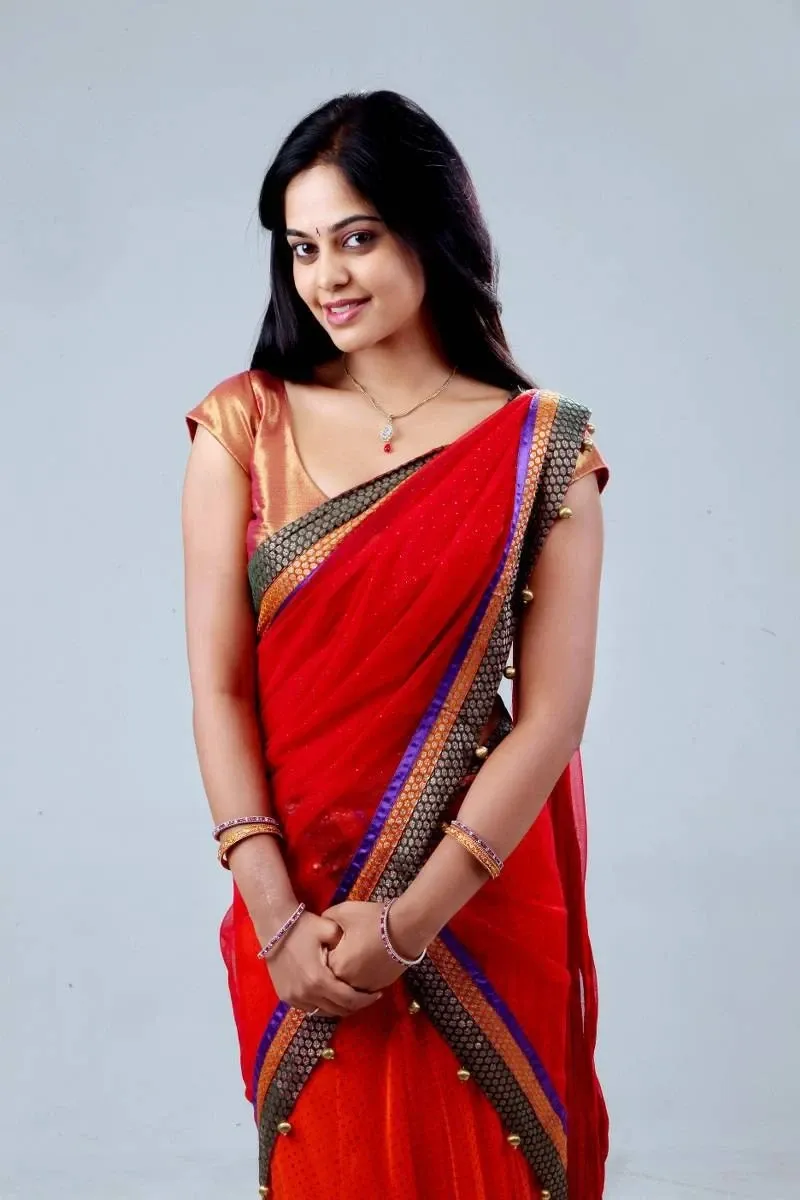 Indian Girl Bindu Madhavi Images In Red Saree